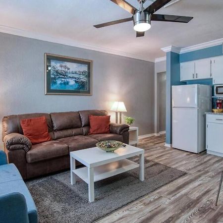 Sunset Beach Suites Of Madeira Beach! Pet Friendly Summer Getaway! Steps To Beach! - Suite 10 圣徒皮特海滩 外观 照片
