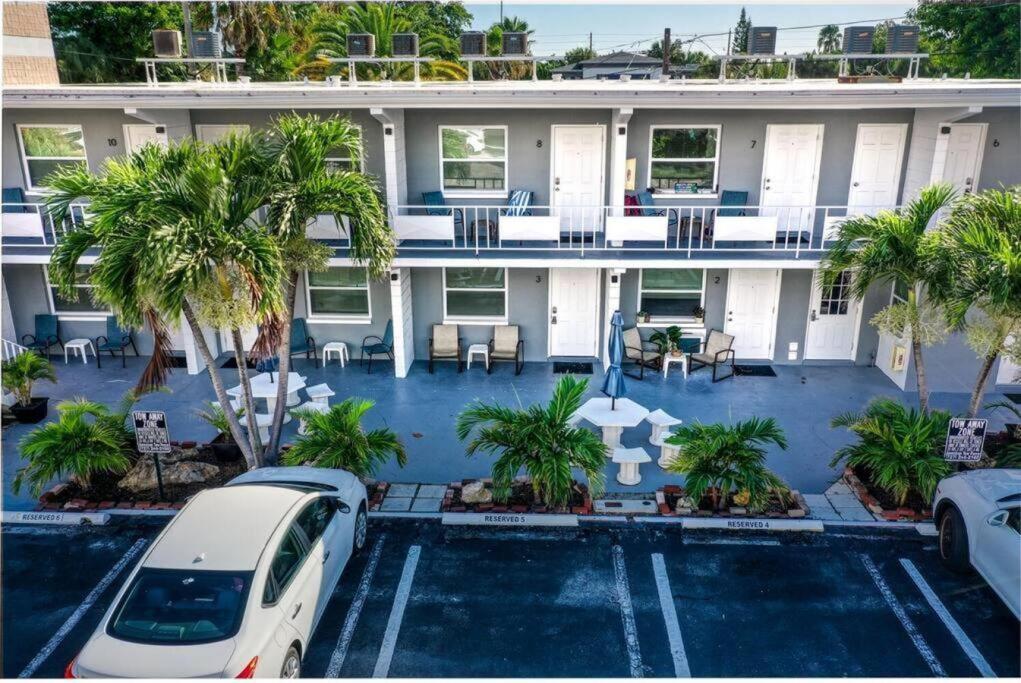 Sunset Beach Suites Of Madeira Beach! Pet Friendly Summer Getaway! Steps To Beach! - Suite 10 圣徒皮特海滩 外观 照片